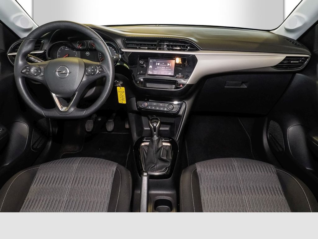 Opel Corsa 2022 г. Белый, пробег 45690 км