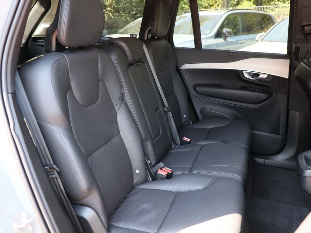 Volvo XC90 2023 г. Серый, пробег 57400 км