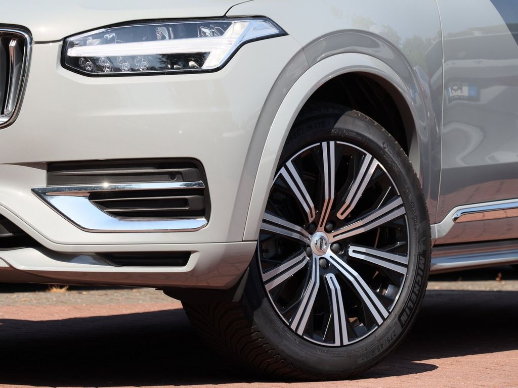 Volvo XC90 2023 г. Серый, пробег 57400 км