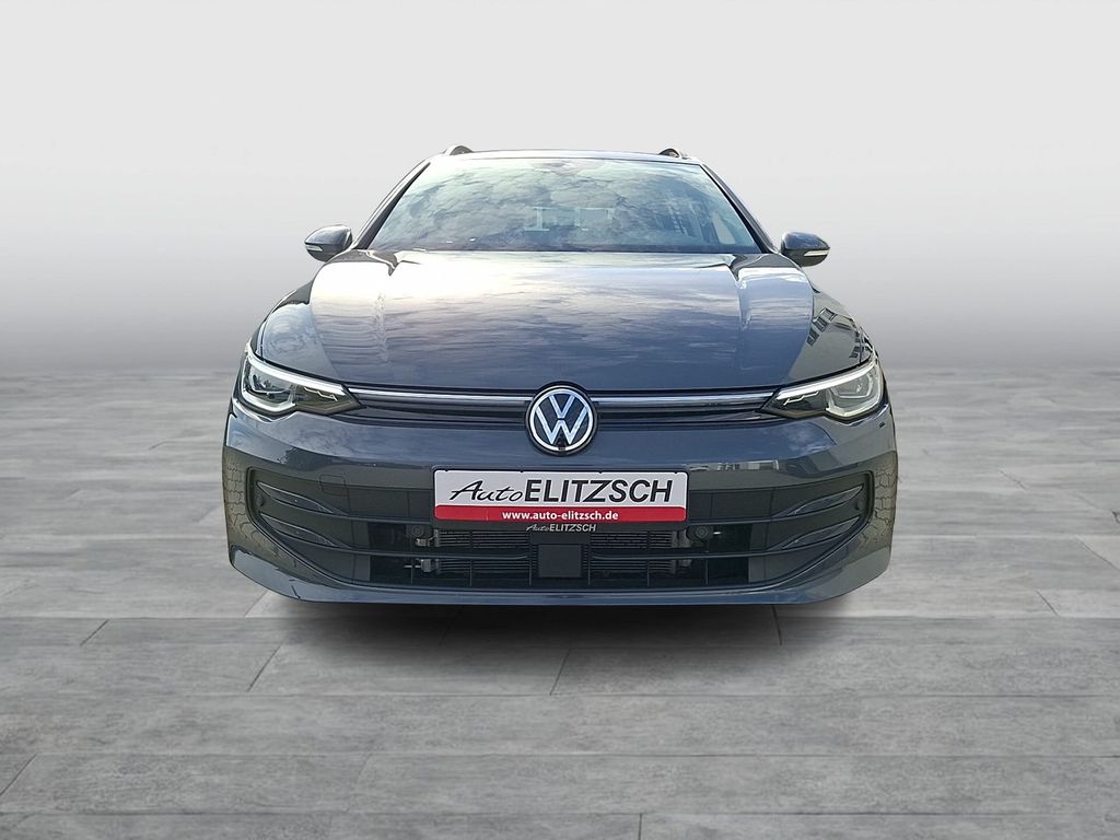 Volkswagen Golf 2024 г. Серый, пробег 12500 км