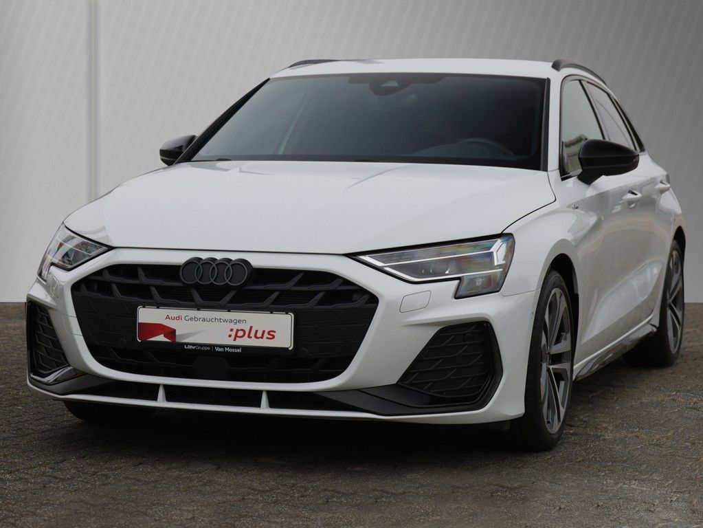 Audi A3 2025 г. Белый, пробег 27000 км