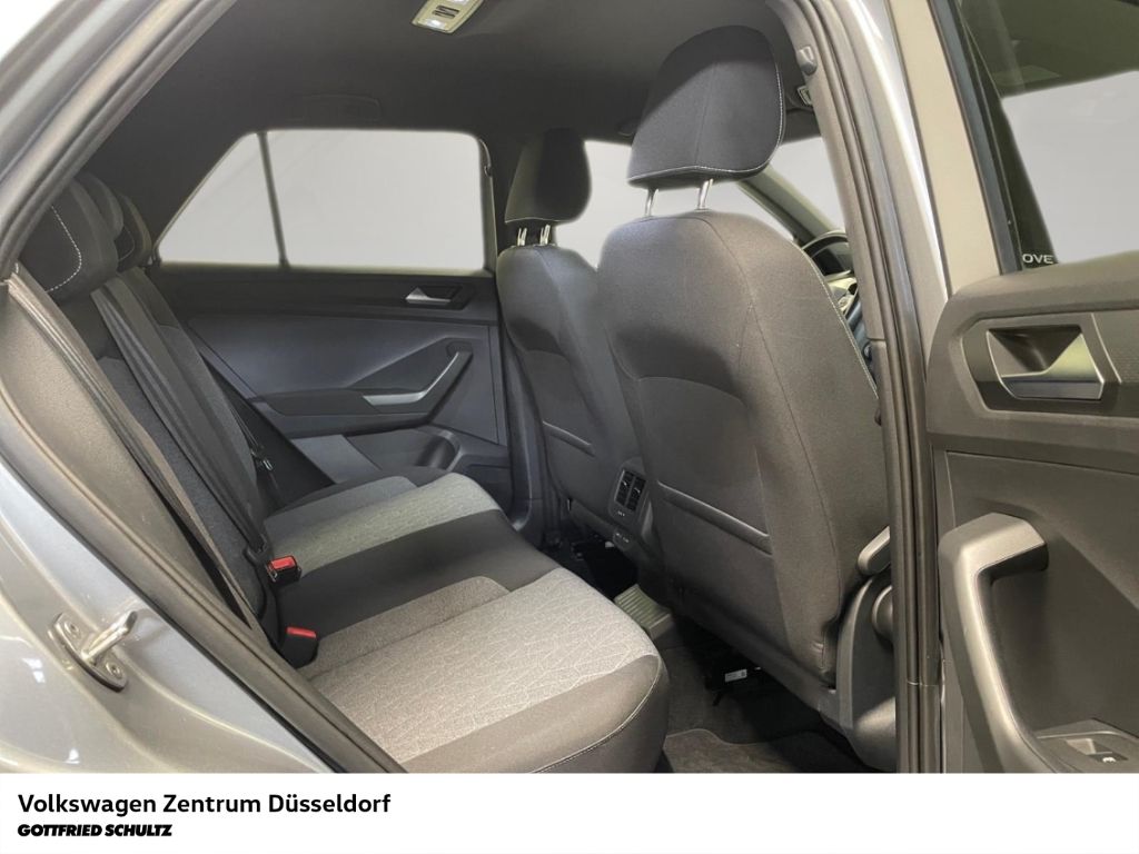 Volkswagen T-Roc 2023 г. Серебристый, пробег 40176 км