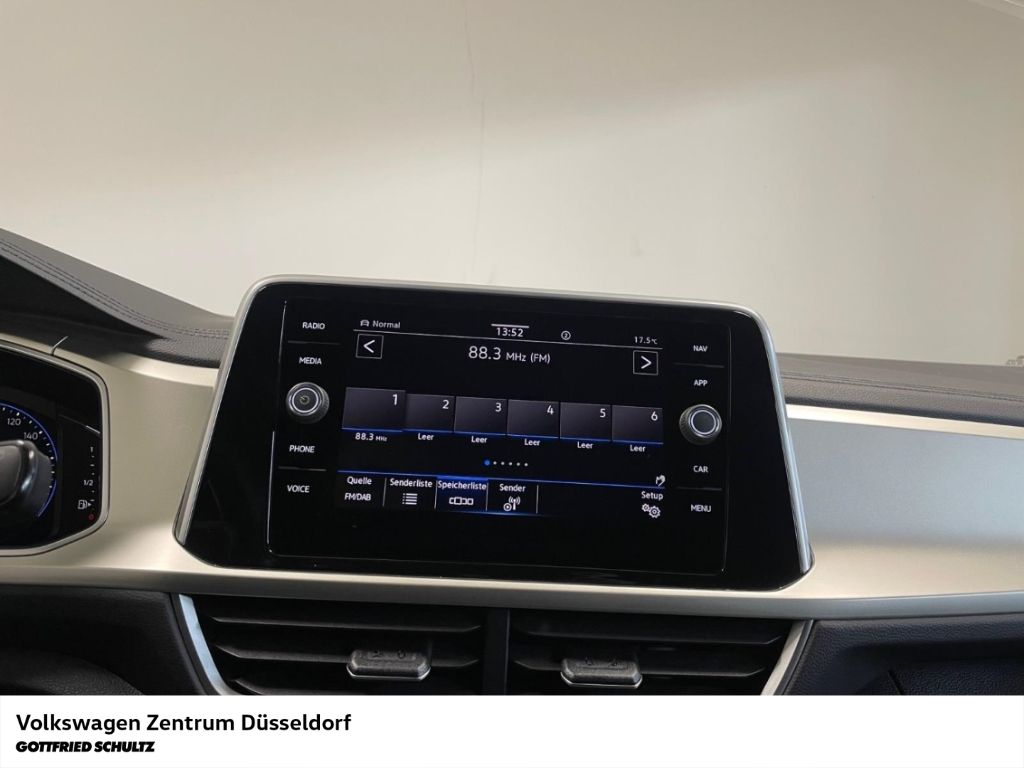 Volkswagen T-Roc 2023 г. Серебристый, пробег 40176 км