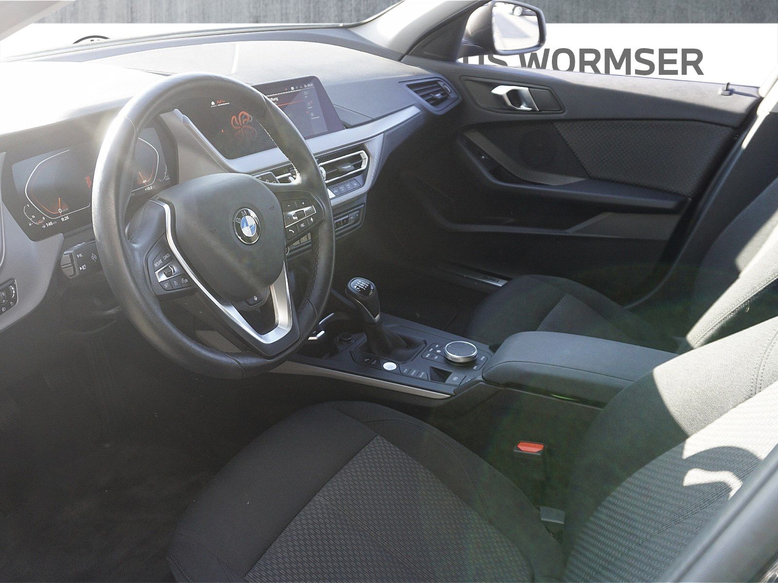 BMW 118 2023 г. Чёрный, пробег 37947 км
