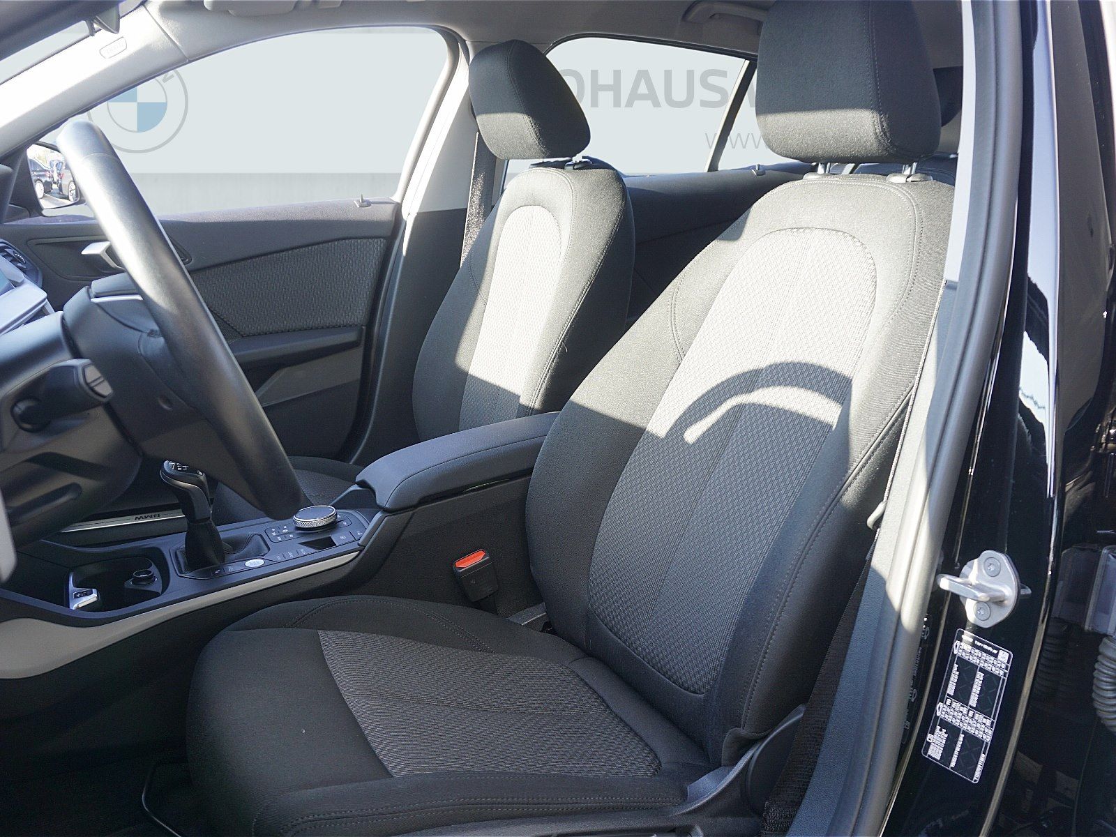 BMW 118 2023 г. Чёрный, пробег 37947 км