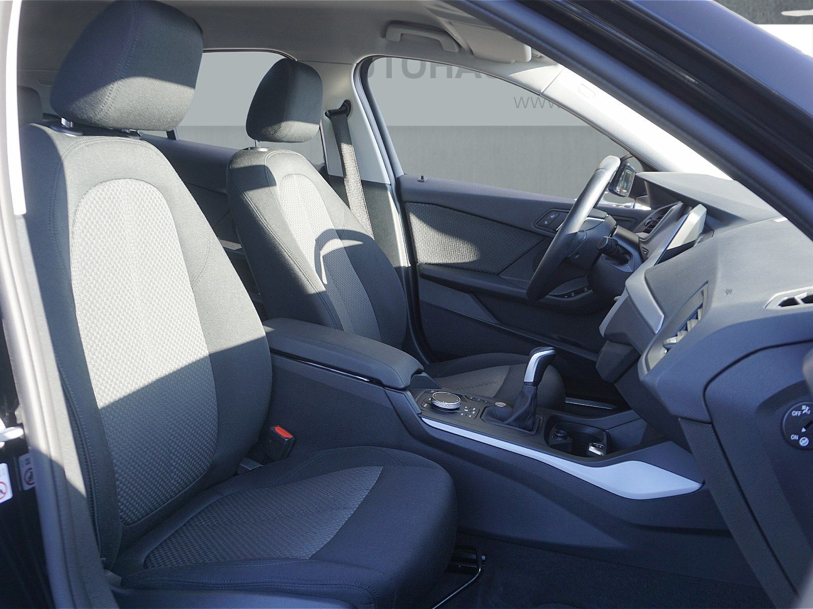 BMW 118 2023 г. Чёрный, пробег 37947 км