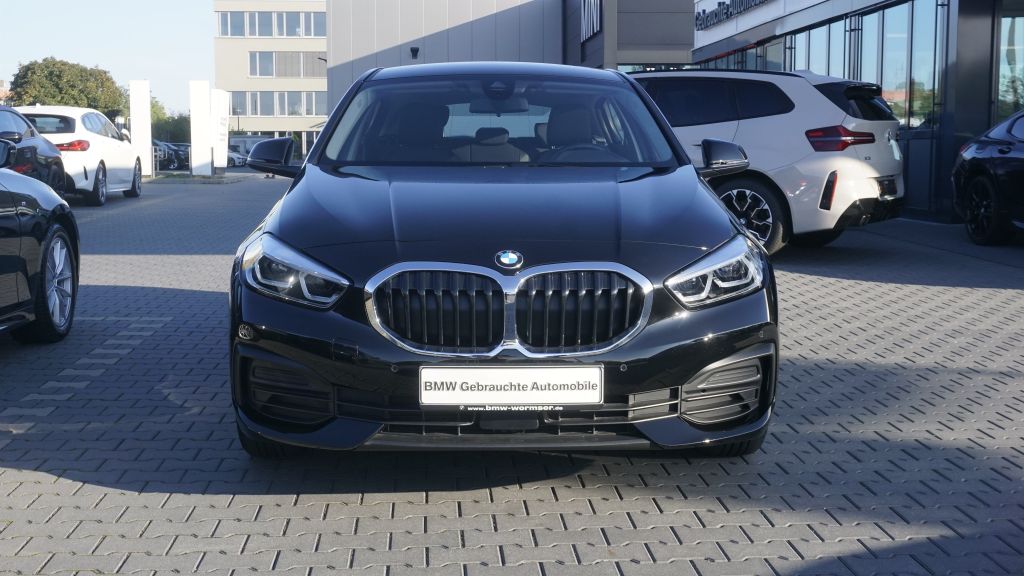 BMW 118 2023 г. Чёрный, пробег 37947 км