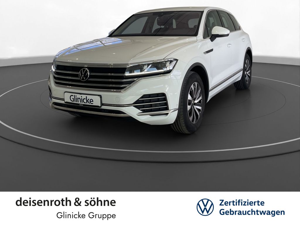 Volkswagen Touareg 2022 г. Белый, пробег 58230 км