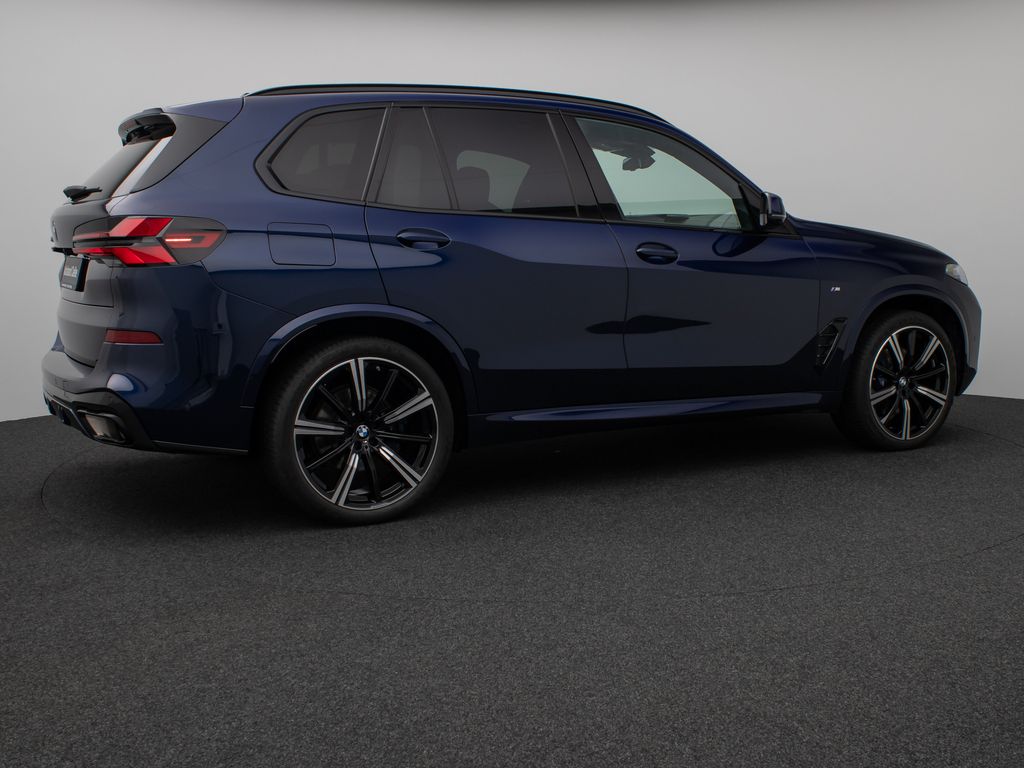 BMW X5 2024 г. Синий, пробег 34511 км