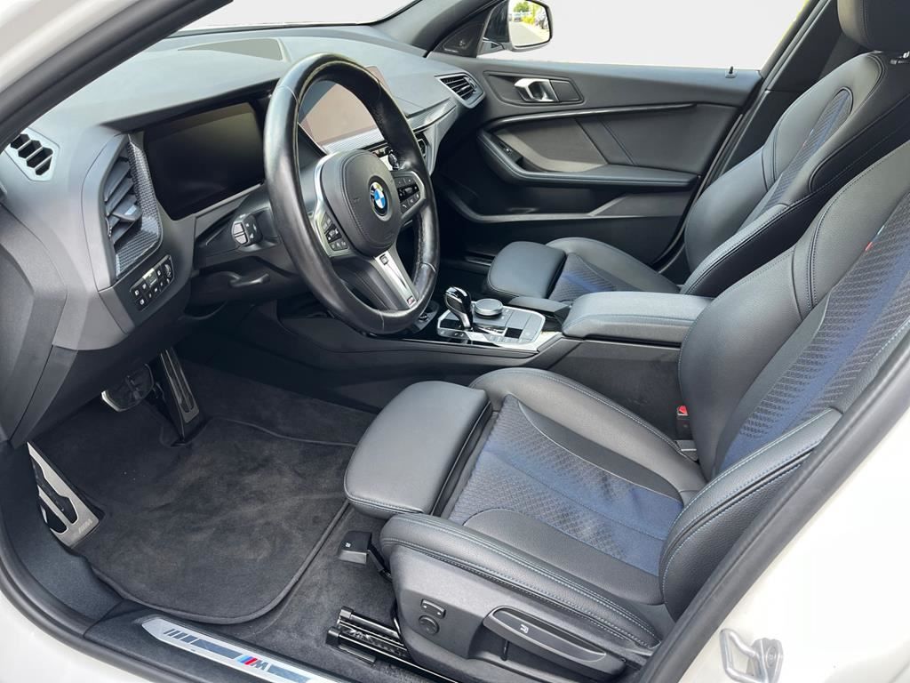 BMW 118 2023 г. Белый, пробег 38600 км