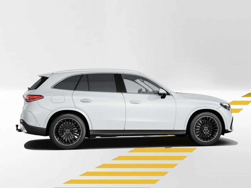 Mercedes-Benz GLC 200 2025 г. Белый, пробег 12206 км