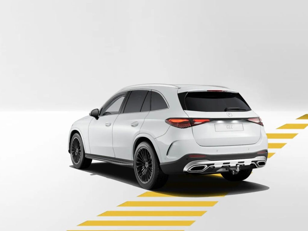 Mercedes-Benz GLC 200 2025 г. Белый, пробег 12206 км