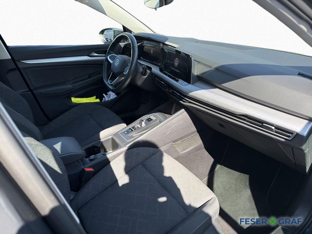 Volkswagen Golf 2023 г. Серый, пробег 43700 км