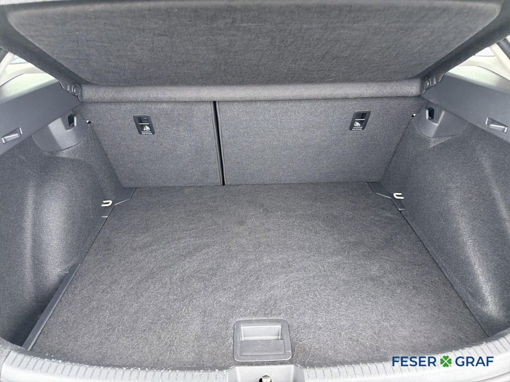Volkswagen Taigo 2023 г. Серый, пробег 56300 км