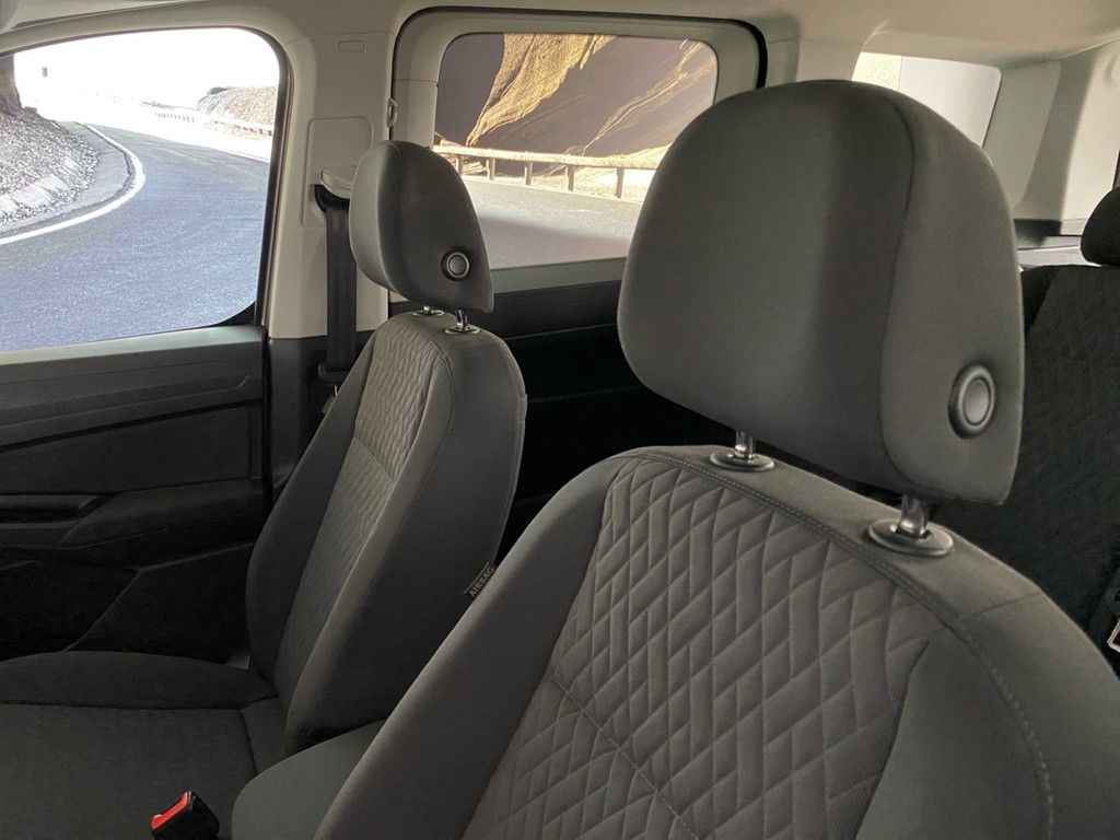 Volkswagen Caddy 2022 г. Бежевый, пробег 58265 км