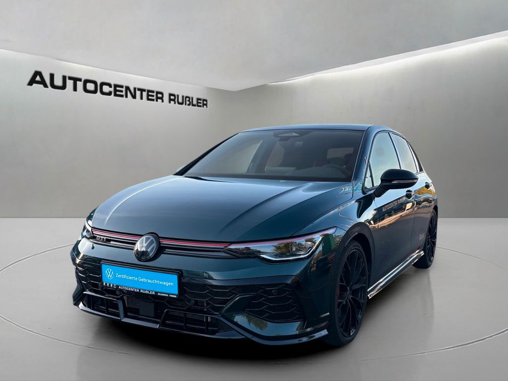 Volkswagen Golf 2026 г. Зелёный, пробег 15589 км