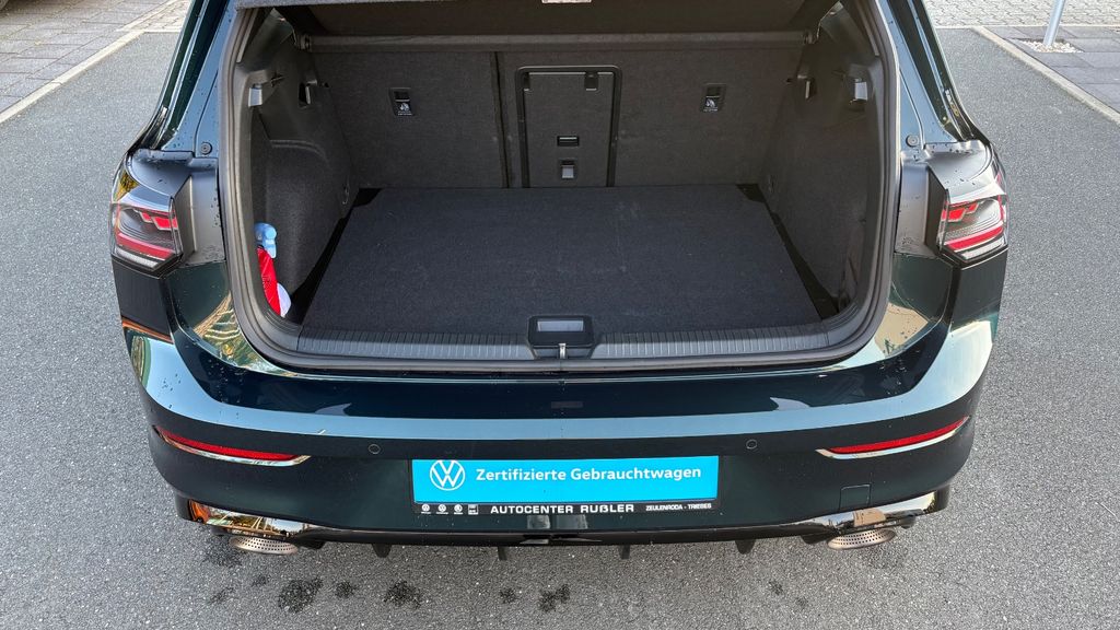 Volkswagen Golf 2026 г. Зелёный, пробег 15589 км