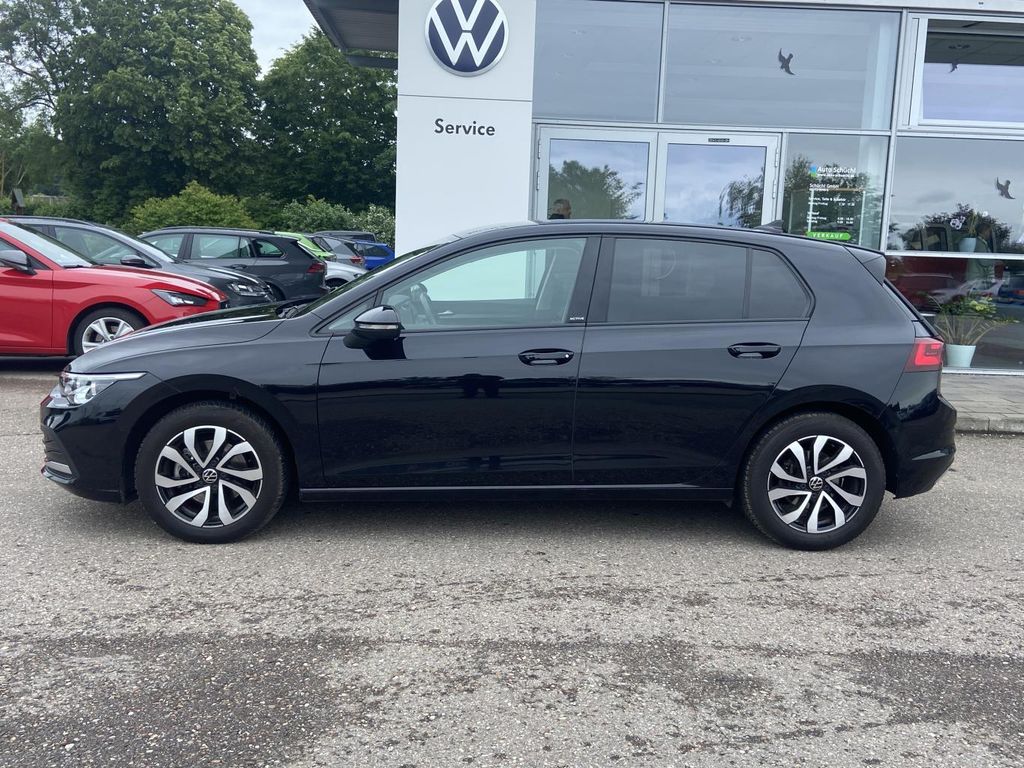 Volkswagen Golf 2023 г. Чёрный, пробег 36605 км