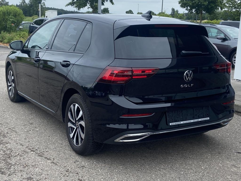 Volkswagen Golf 2023 г. Чёрный, пробег 36605 км