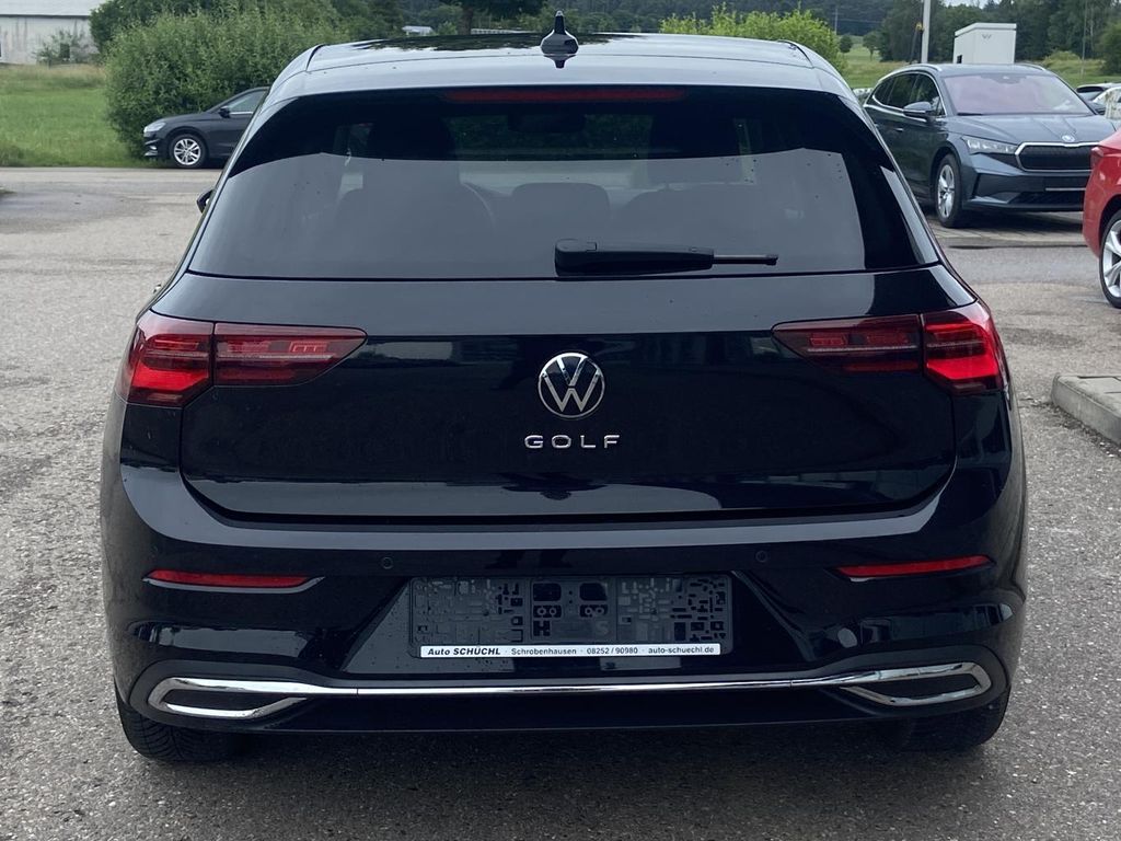 Volkswagen Golf 2023 г. Чёрный, пробег 36605 км