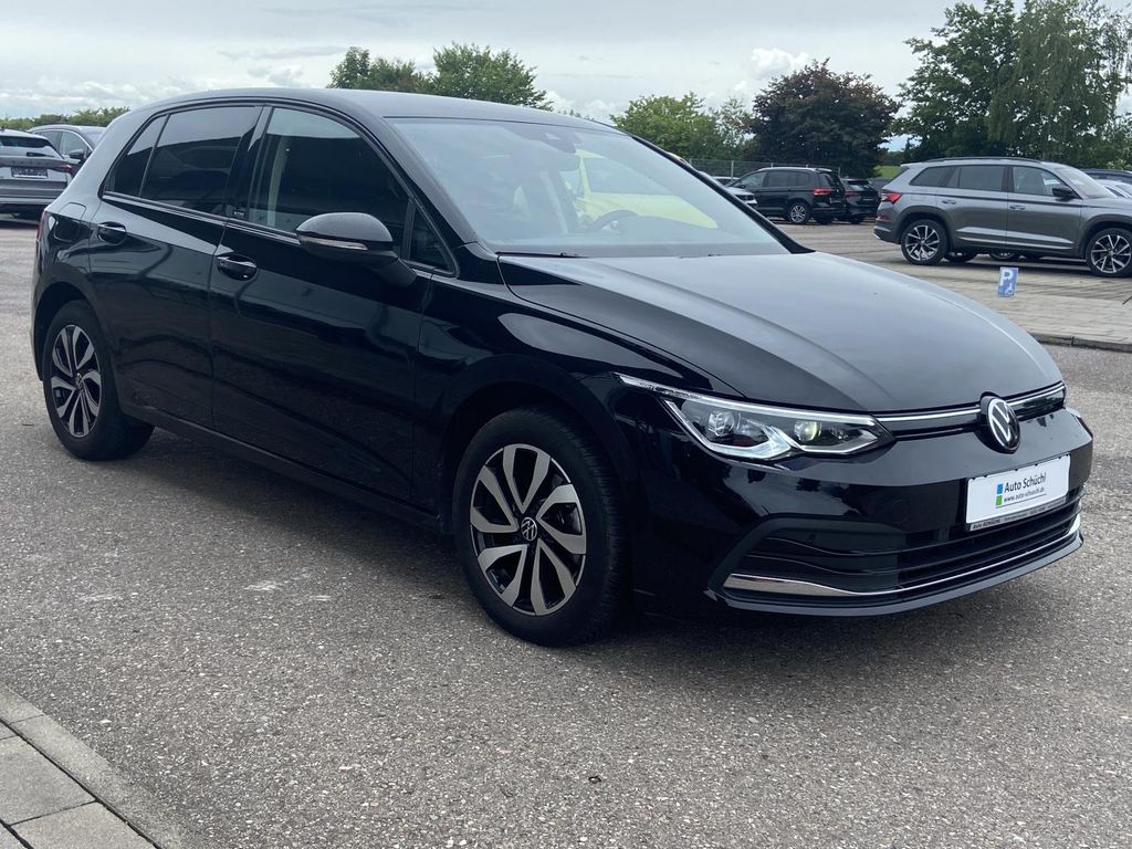 Volkswagen Golf 2023 г. Чёрный, пробег 36605 км