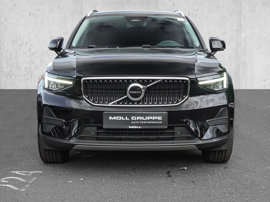 Volvo XC40 2023 г. Чёрный, пробег 41078 км