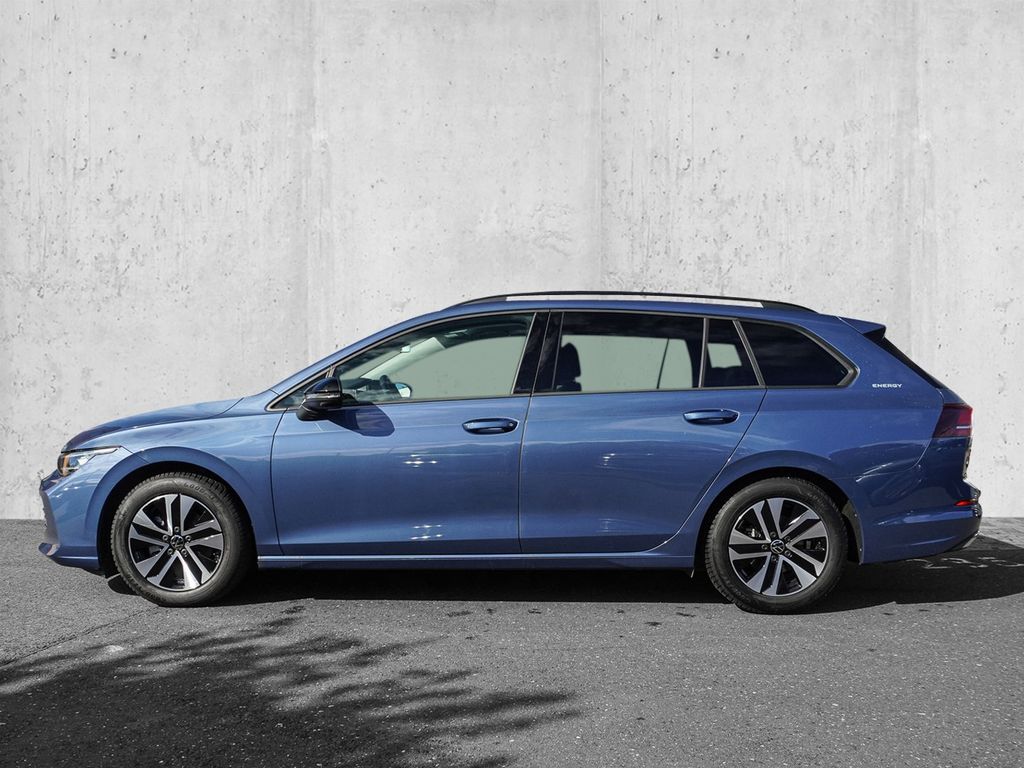 Volkswagen Golf 2026 г. Синий, пробег 26403 км