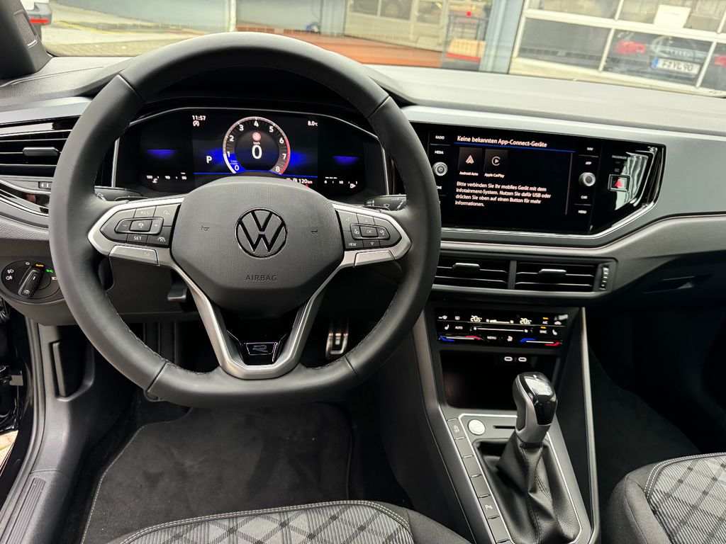 Volkswagen Taigo 2025 г. Чёрный, пробег 28865 км