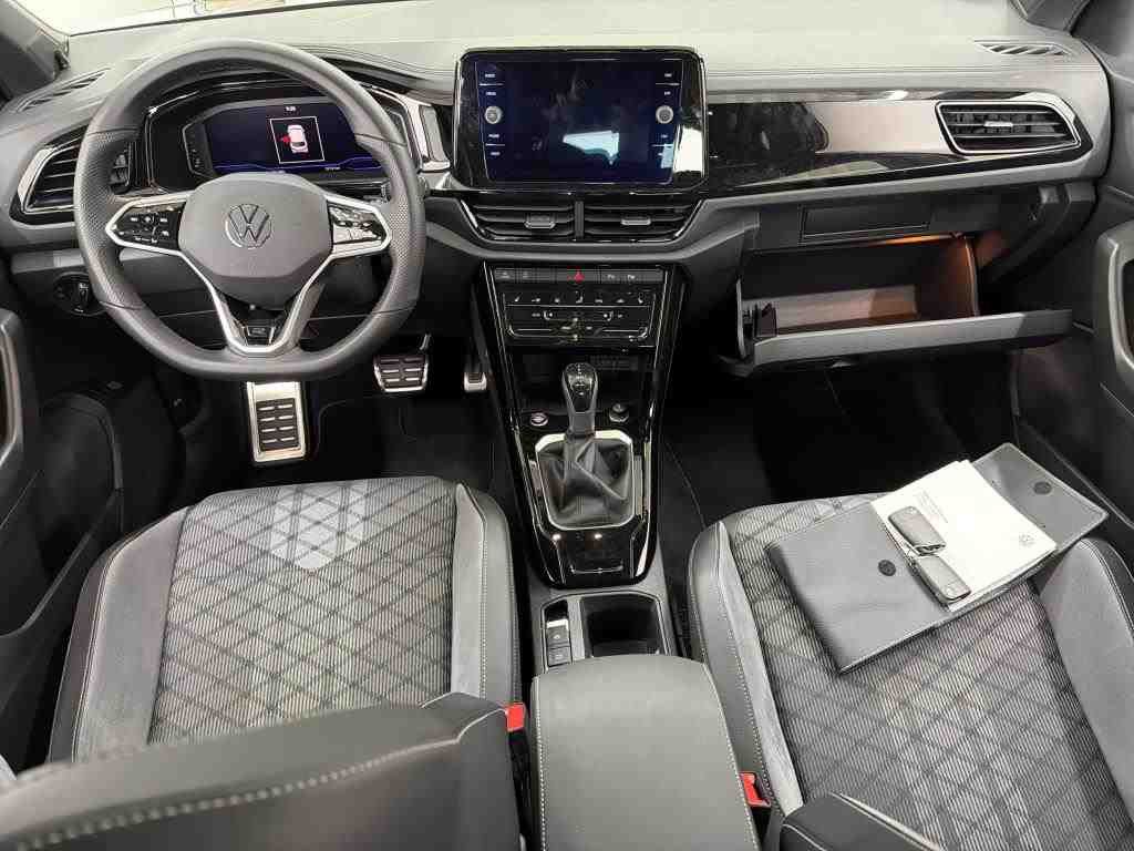 Volkswagen T-Roc 2022 г. Серебристый, пробег 22160 км
