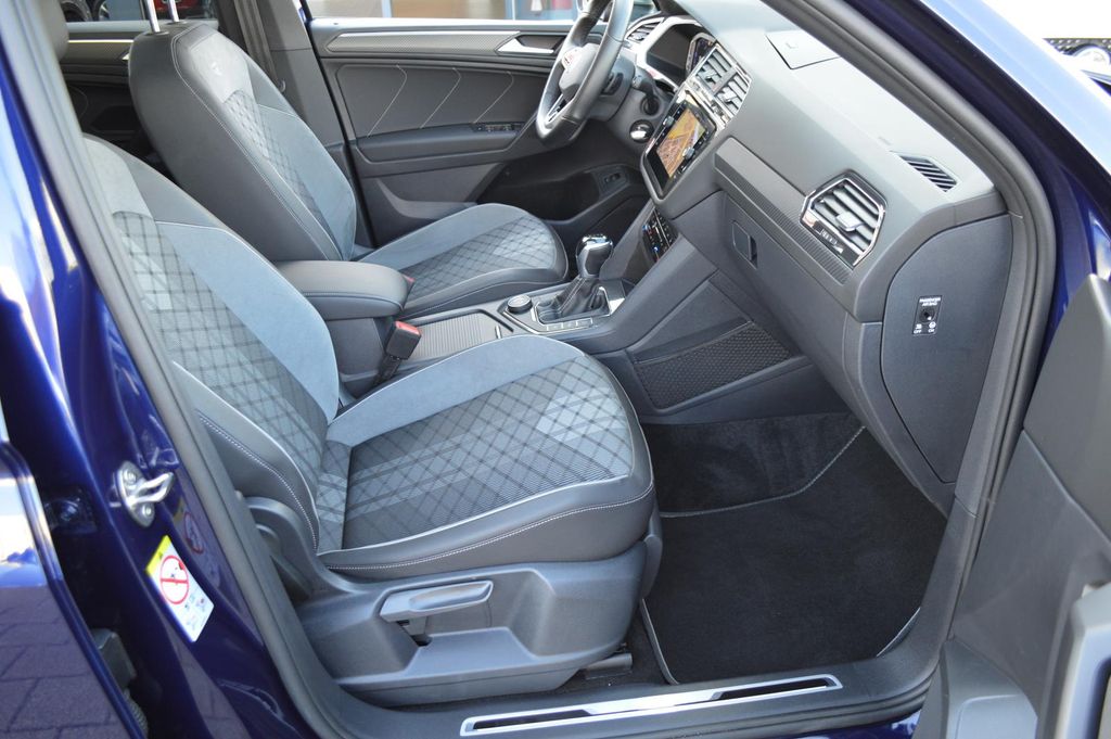 Volkswagen TIGUAN ALLSPACE 2023 г. Синий, пробег 52100 км