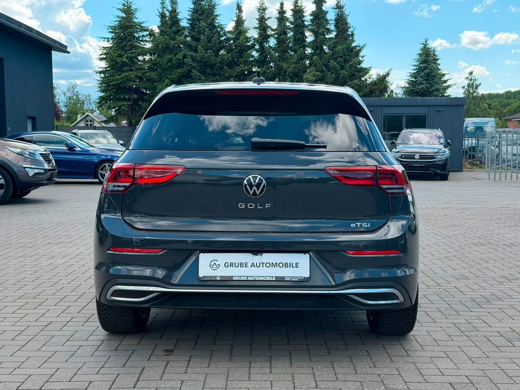 Volkswagen Golf 2024 г. Серый, пробег 36090 км