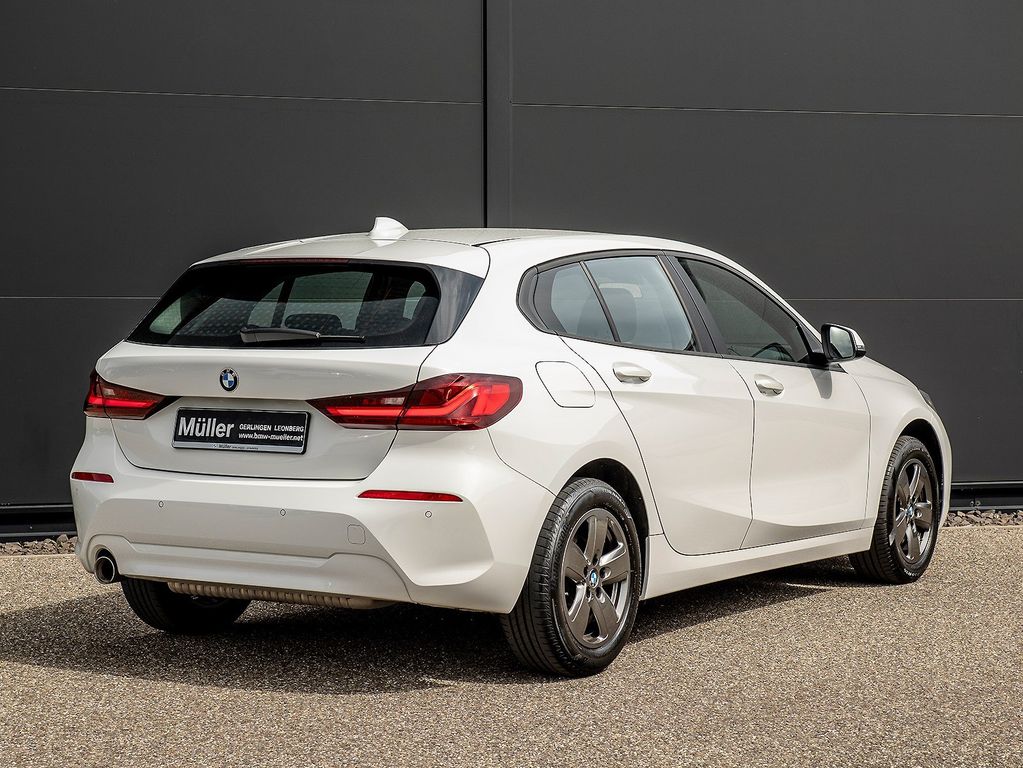 BMW 118 2023 г. Белый, пробег 41892 км