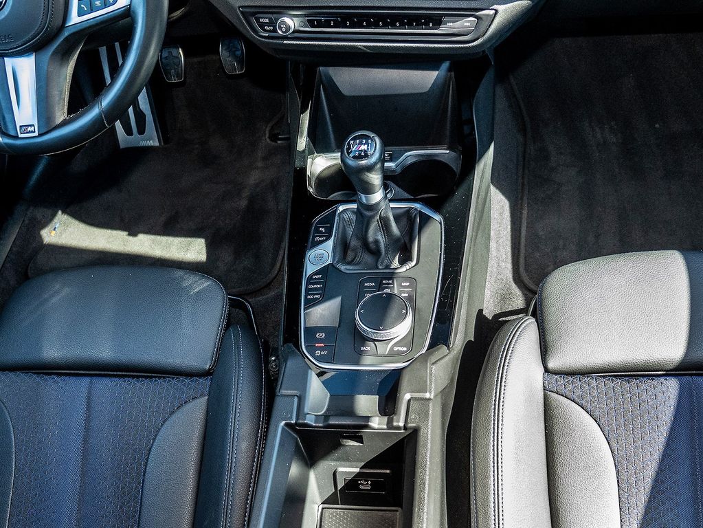 BMW 118 2022 г. Белый, пробег 39051 км