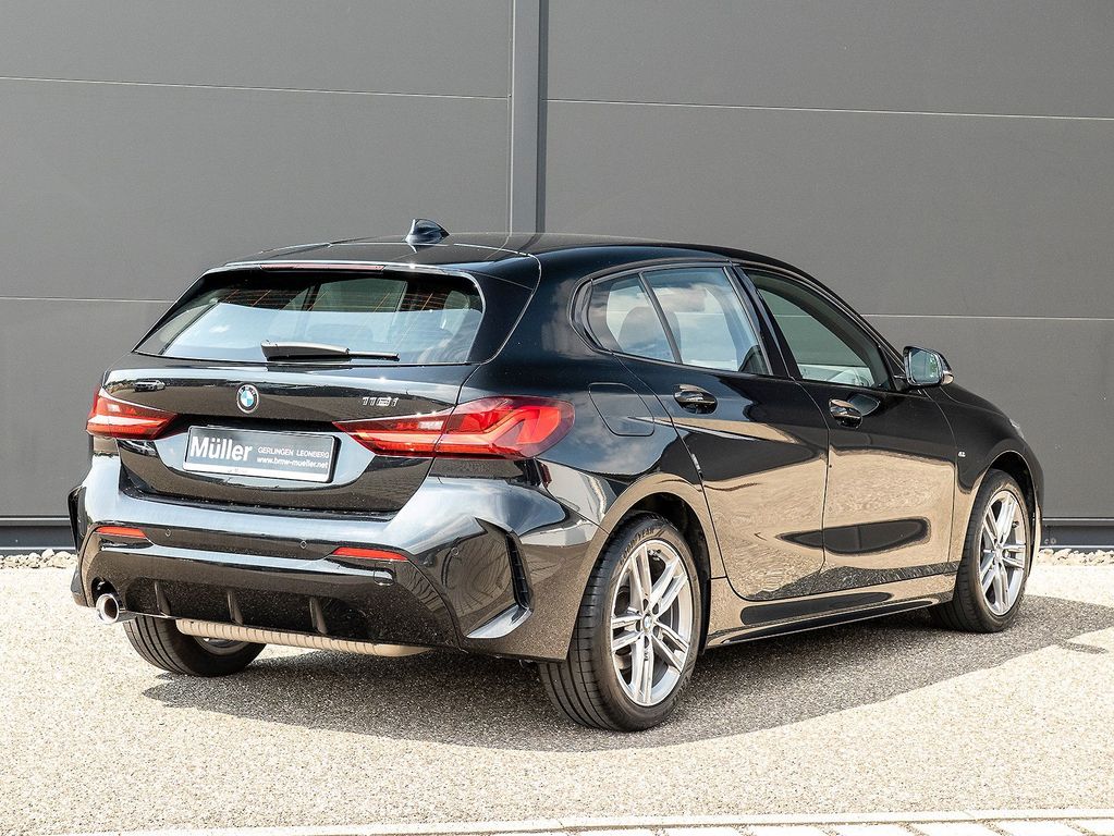 BMW 118 2022 г. Чёрный, пробег 29747 км