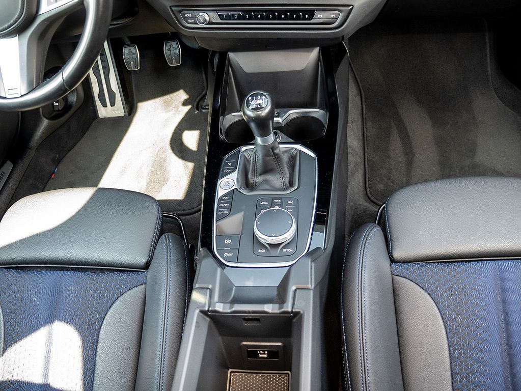 BMW 118 2022 г. Чёрный, пробег 29747 км