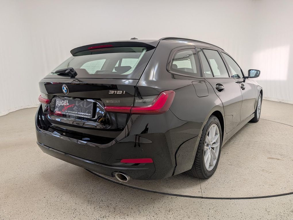 BMW 318 2025 г. Чёрный, пробег 36870 км