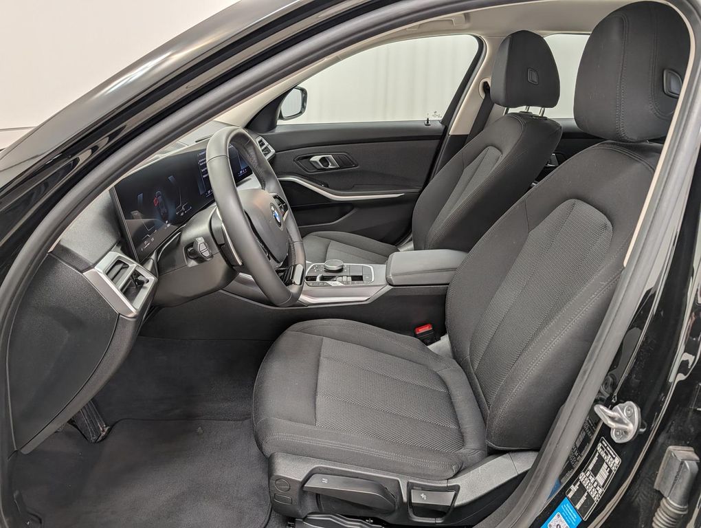 BMW 318 2025 г. Чёрный, пробег 36870 км