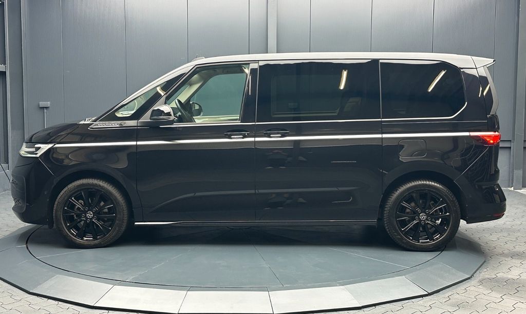 Volkswagen T7 MULTIVAN 2025 г. Чёрный, пробег 35000 км