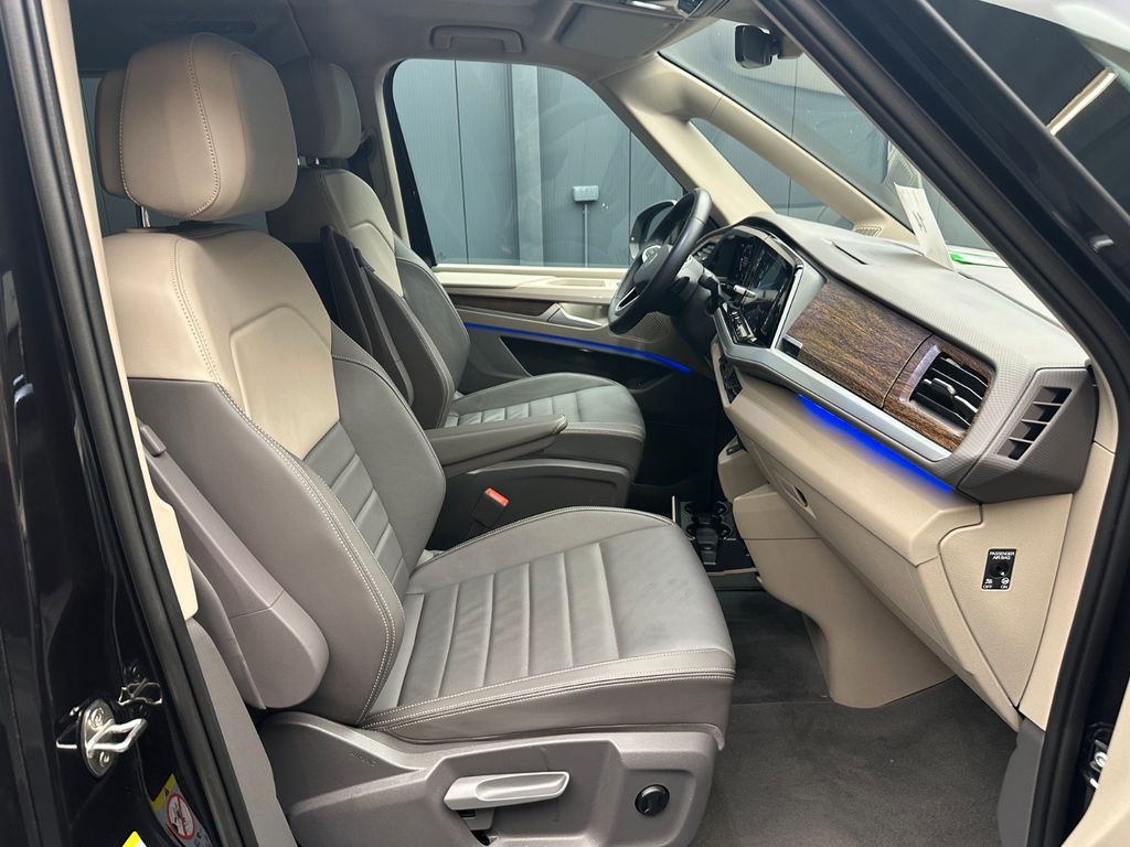 Volkswagen T7 MULTIVAN 2025 г. Чёрный, пробег 35000 км