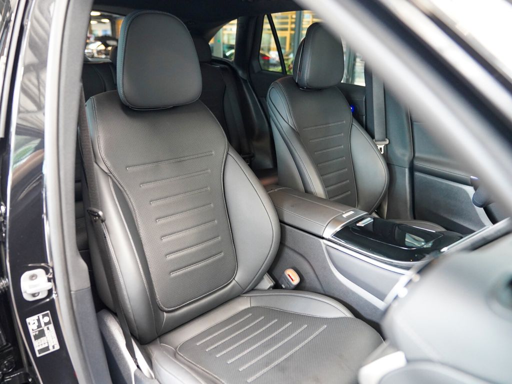 Mercedes-Benz GLC 220 2025 г. Чёрный, пробег 20238 км