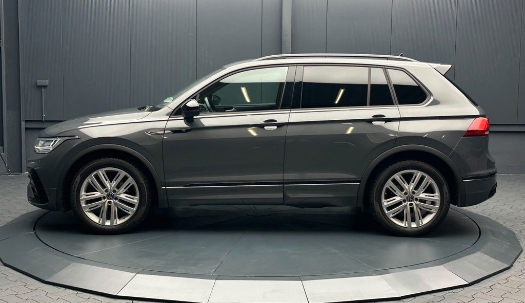 Volkswagen Tiguan 2023 г. Серый, пробег 53000 км