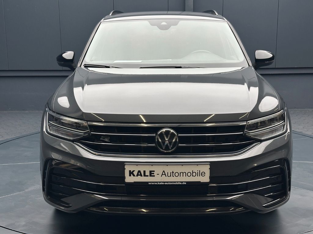 Volkswagen Tiguan 2023 г. Серый, пробег 53000 км