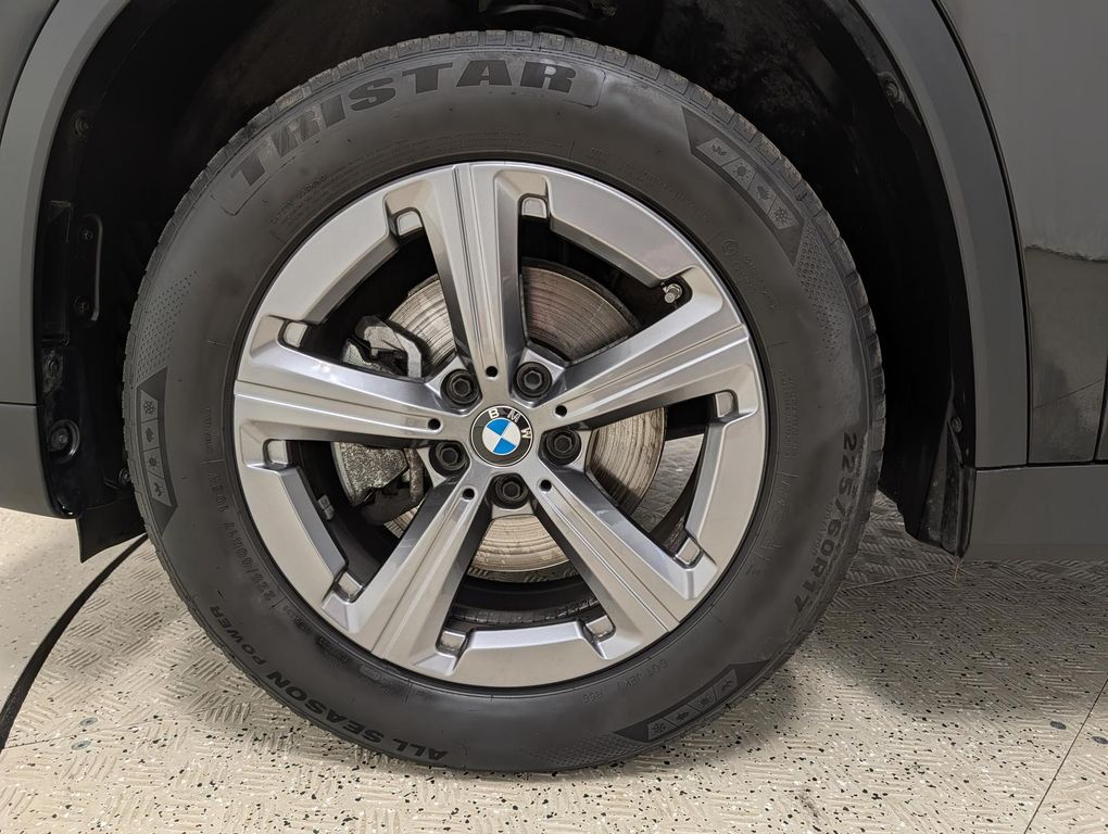 BMW X1 2025 г. Чёрный, пробег 51795 км