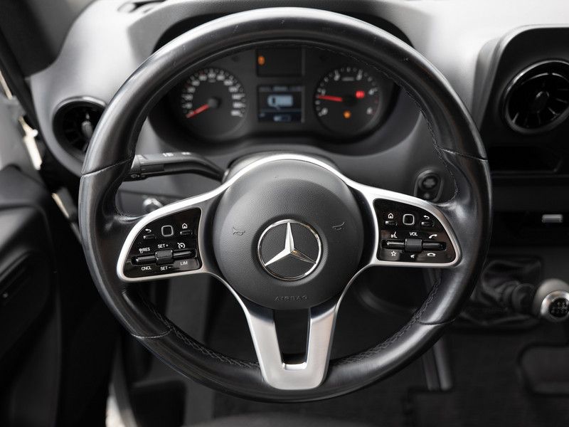 Mercedes-Benz SPRINTER 2022 г. Белый, пробег 47458 км