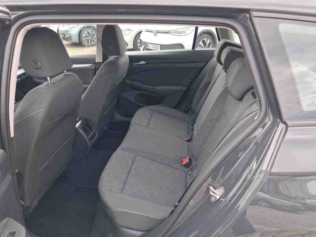 Volkswagen Golf 2024 г. Серый, пробег 40400 км