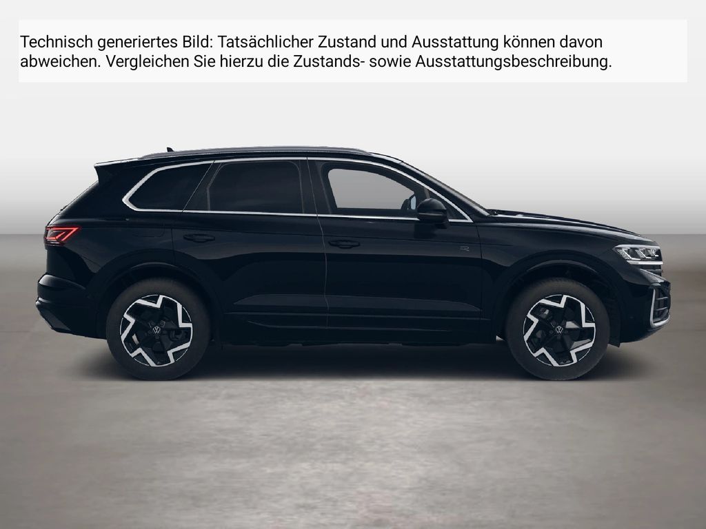 Volkswagen Touareg 2026 г. Чёрный, пробег 24280 км
