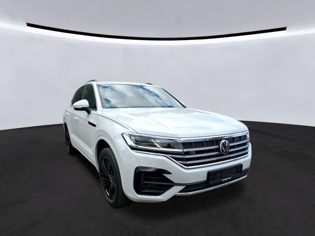 Volkswagen Touareg 2022 г. Белый, пробег 41419 км
