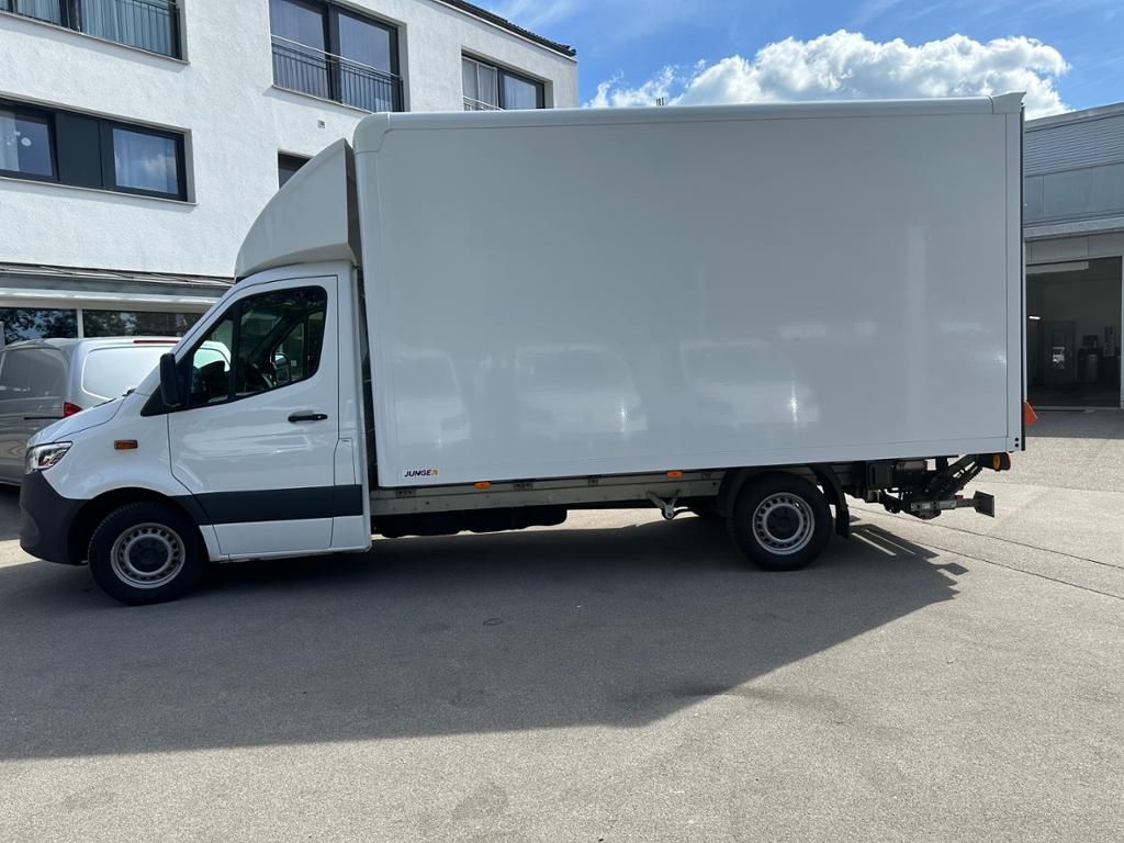 Mercedes-Benz SPRINTER 2025 г. Белый, пробег 32490 км