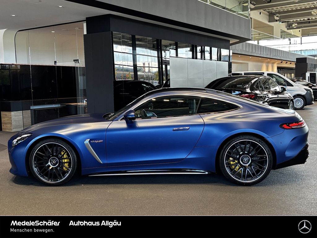 Mercedes-Benz AMG GT 2024 г. Синий, пробег 15100 км
