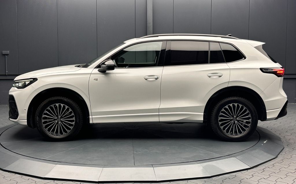 Volkswagen Tiguan 2025 г. Белый, пробег 29000 км